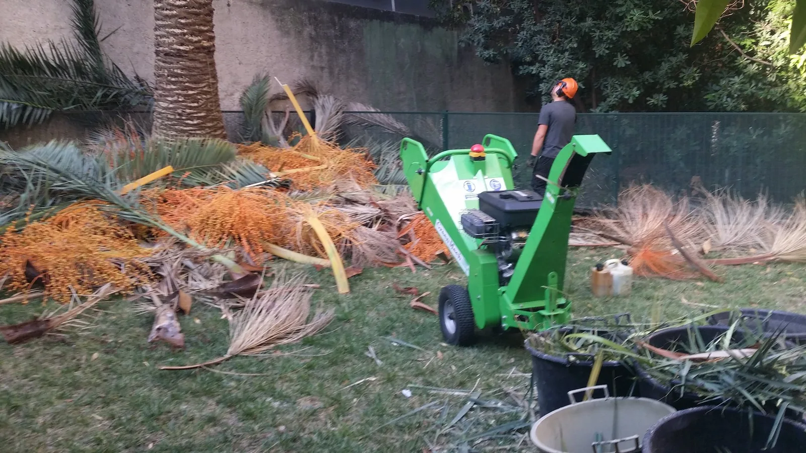 Broyage de végétaux sur un chantier